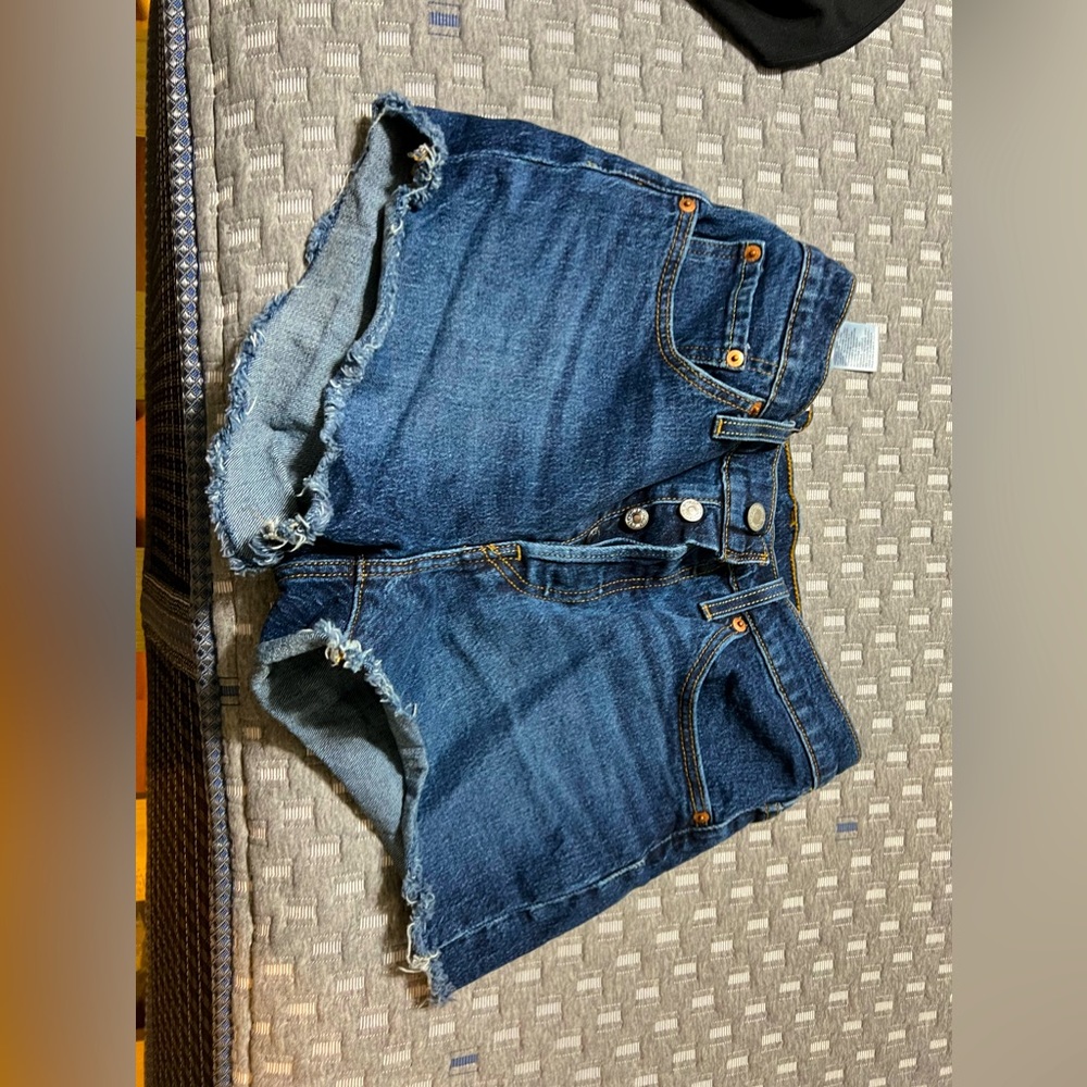 Levi’s 501 short size 27